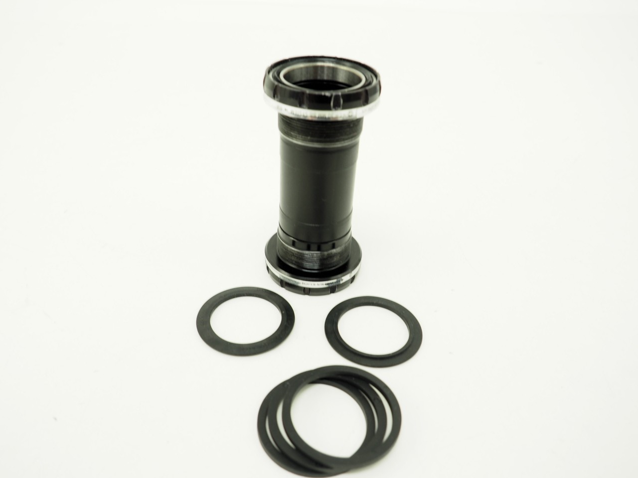 Race Face 30mm BSA 68/73mm Cinch Threaded Bottom Bracket Black