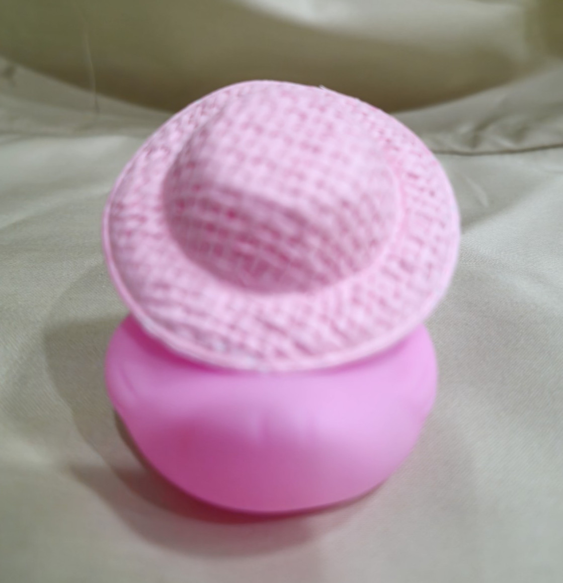 Breast Cancer Awareness Rubber Duck, Straw Hat Pink Ribbon Dashboard Decor Gift