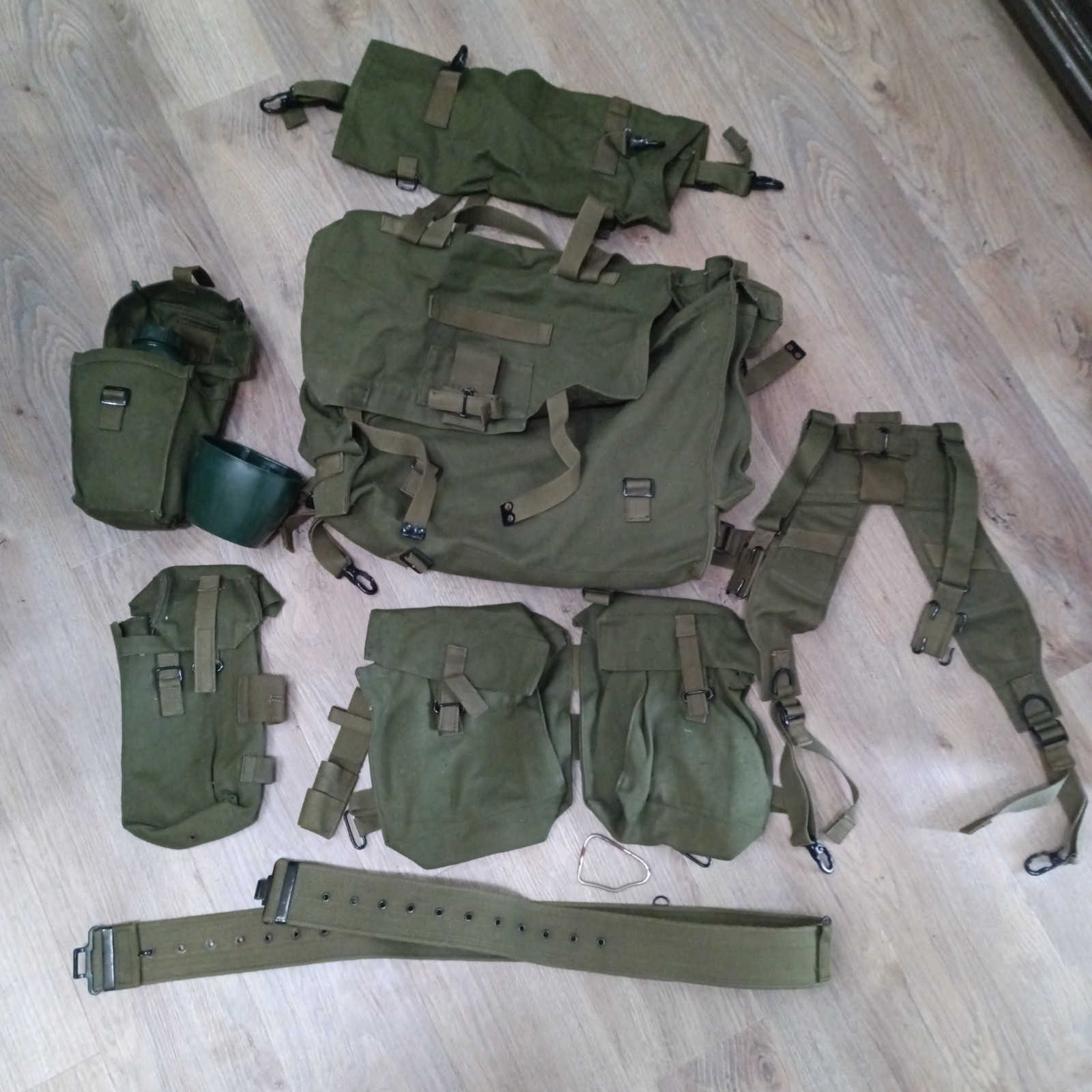 Vintage 1986 Romanian Military Field Gear Webbing Set Backpack Belt Canteen Lot