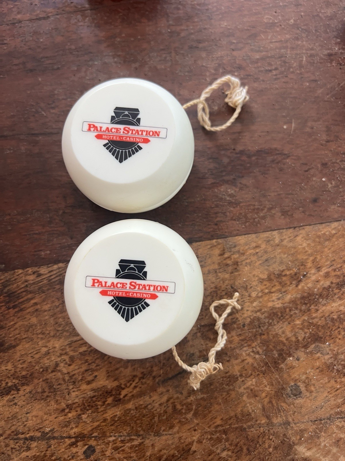 Two Palace Station Casino Hotel Promotional Yo-yo Yo yo Yoyo Las Vegas Nevada