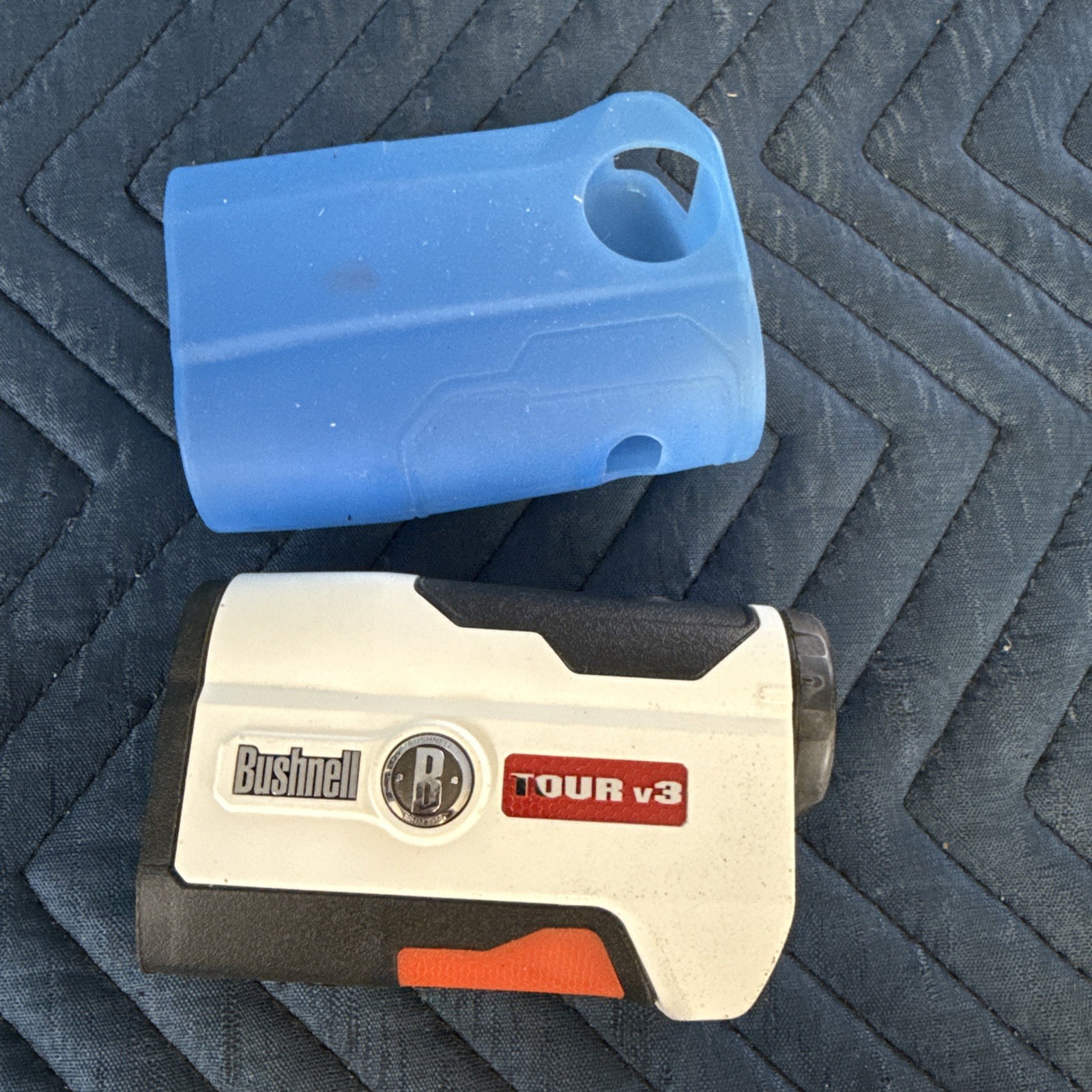 Bushnell Tour V3 Used White RangeFinder w/ silicone sleeve