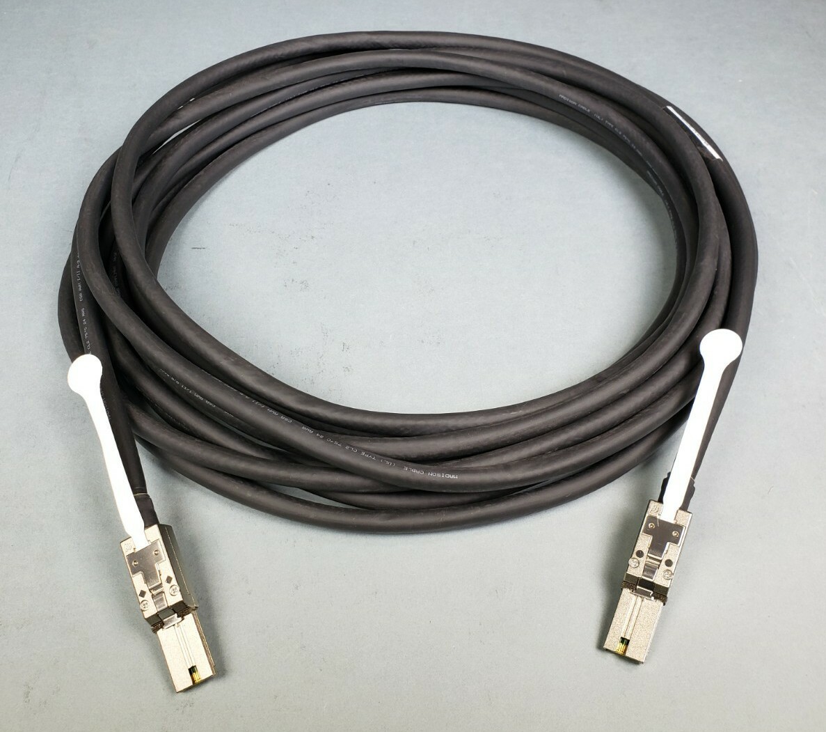 Lot of 2 EMC  038-003-666  5M  Mini SAS cable SFF-8088 SAS