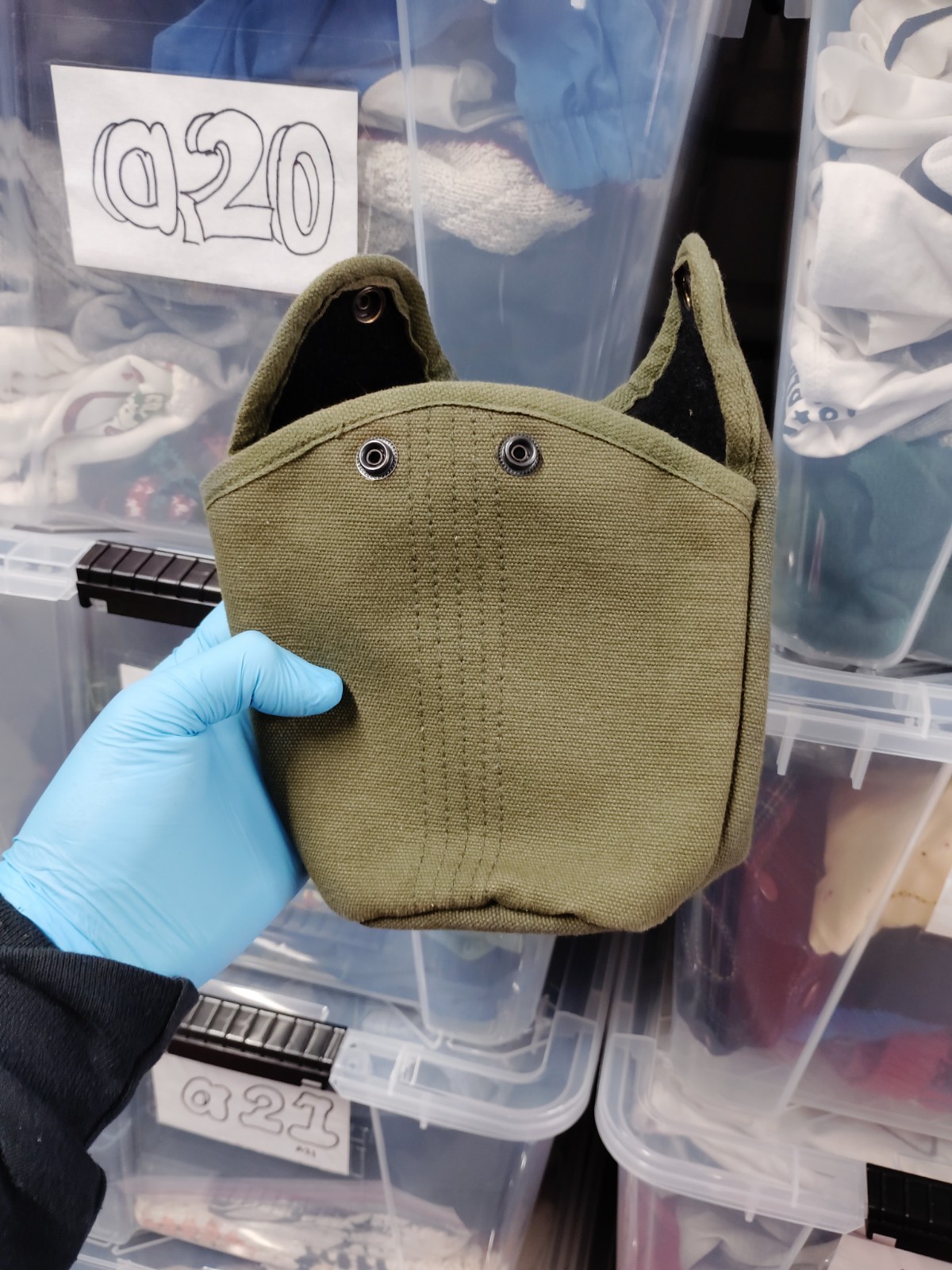 Olive Green Army Military Canister Holder Snaps Pre Owned Good A292