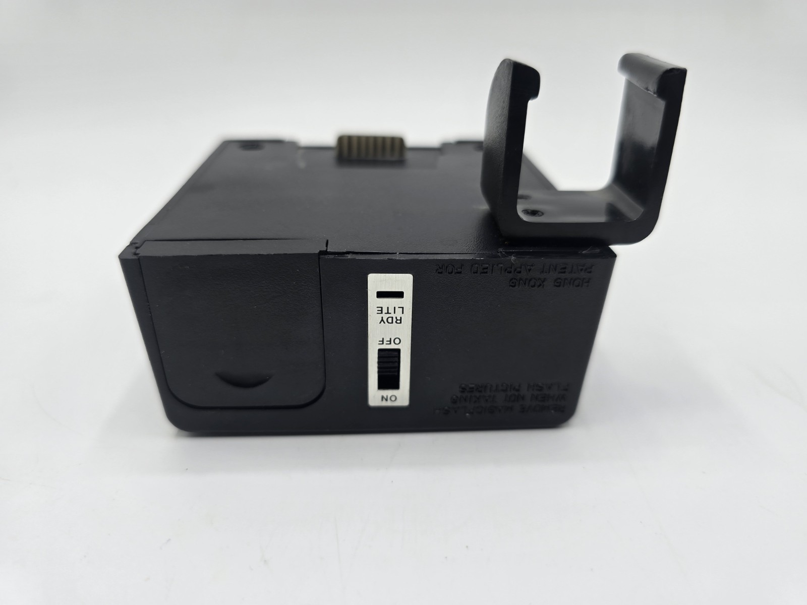 ITT Magic Flash for Polaroid Cameras That Only Use Flash Bars