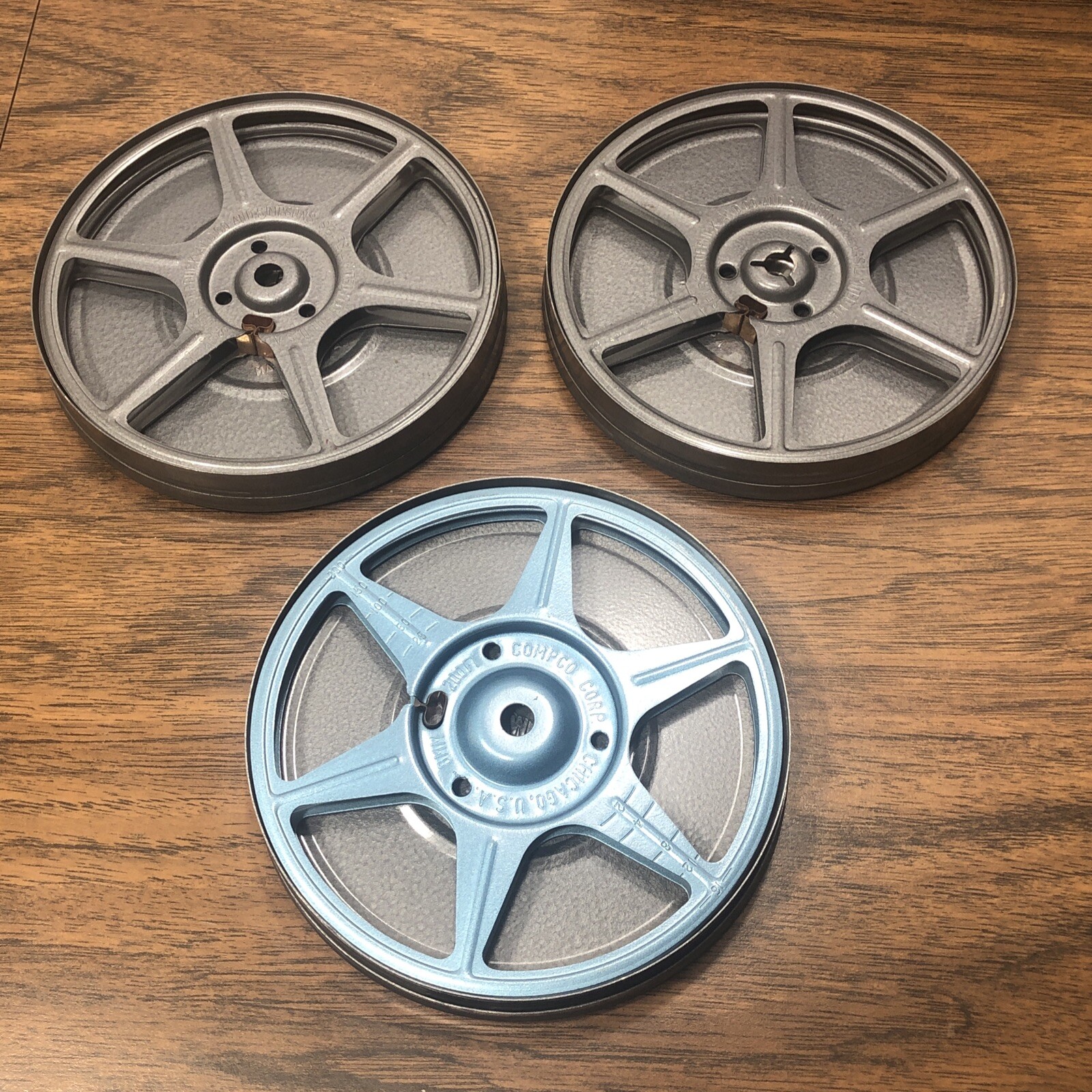 3x Vintage 8mm 200’ 5” Metal Film Reel w/ Tower Metal Canister Lot Sears Compco