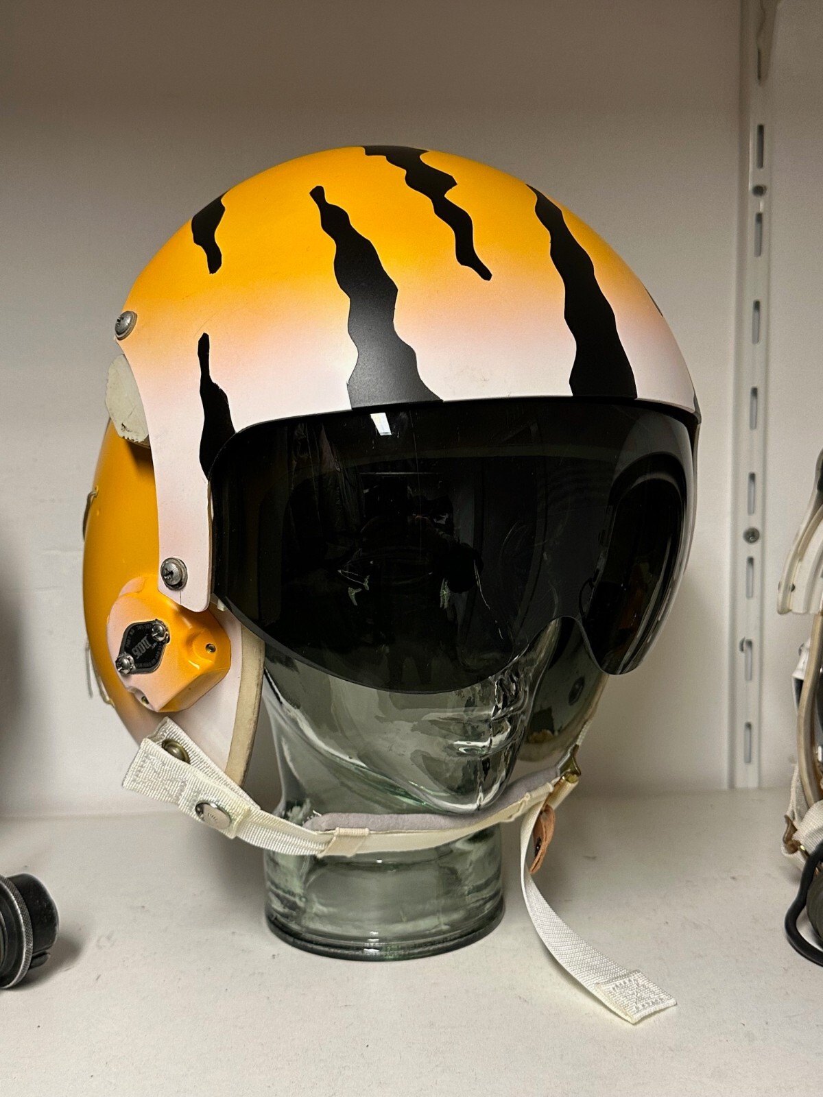 HGU-26 flight helmet BAF tiger painted