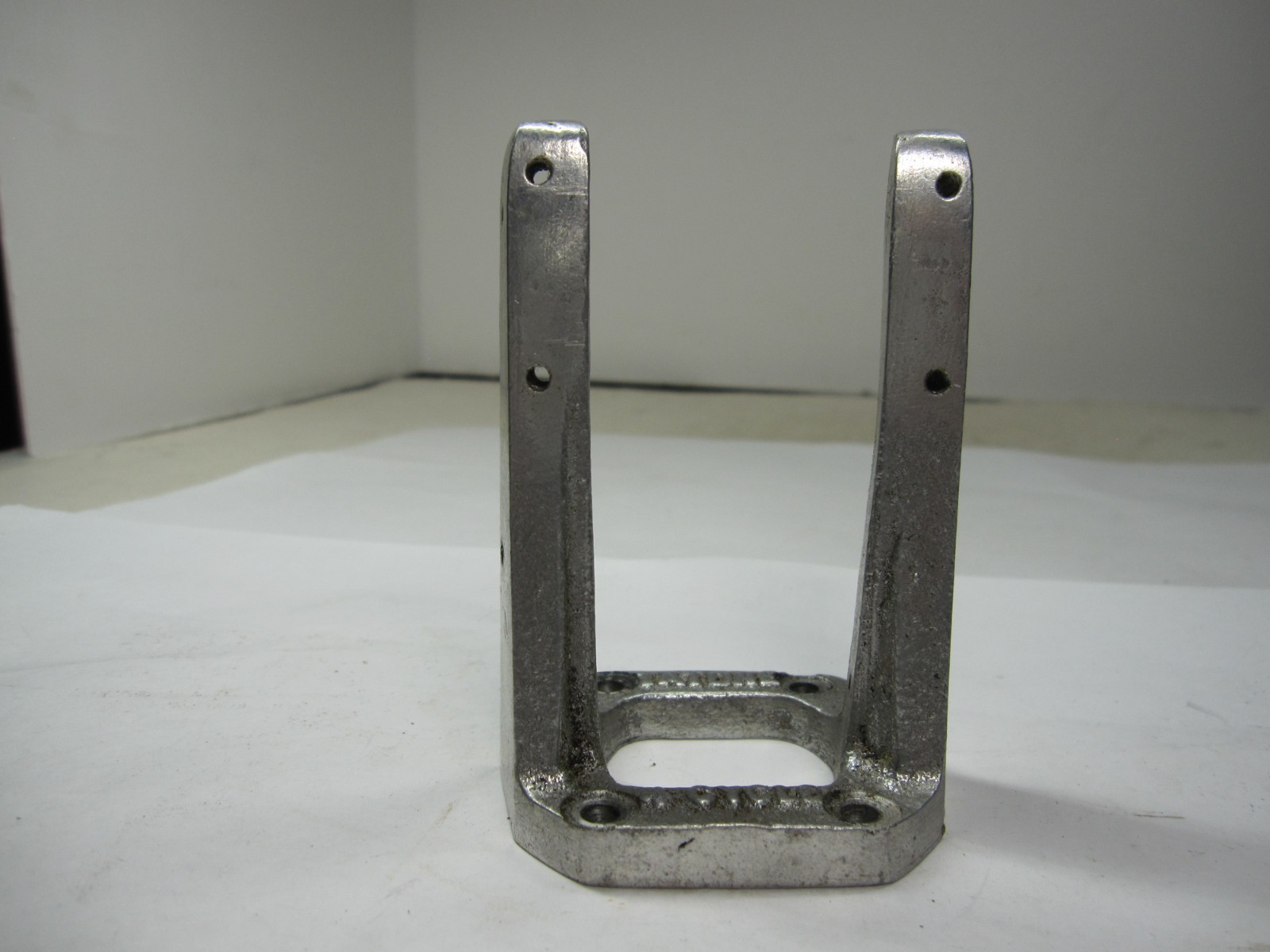 TATONE 4 CYCLE ENGINE MOUNT LENGTH 3 3/4" x 2 1/2" WIDTH ARMS !