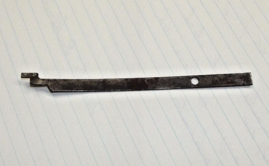 Remington 870 Right Shell Latch - 12ga.  - Gun Parts   -   (#Z-107)