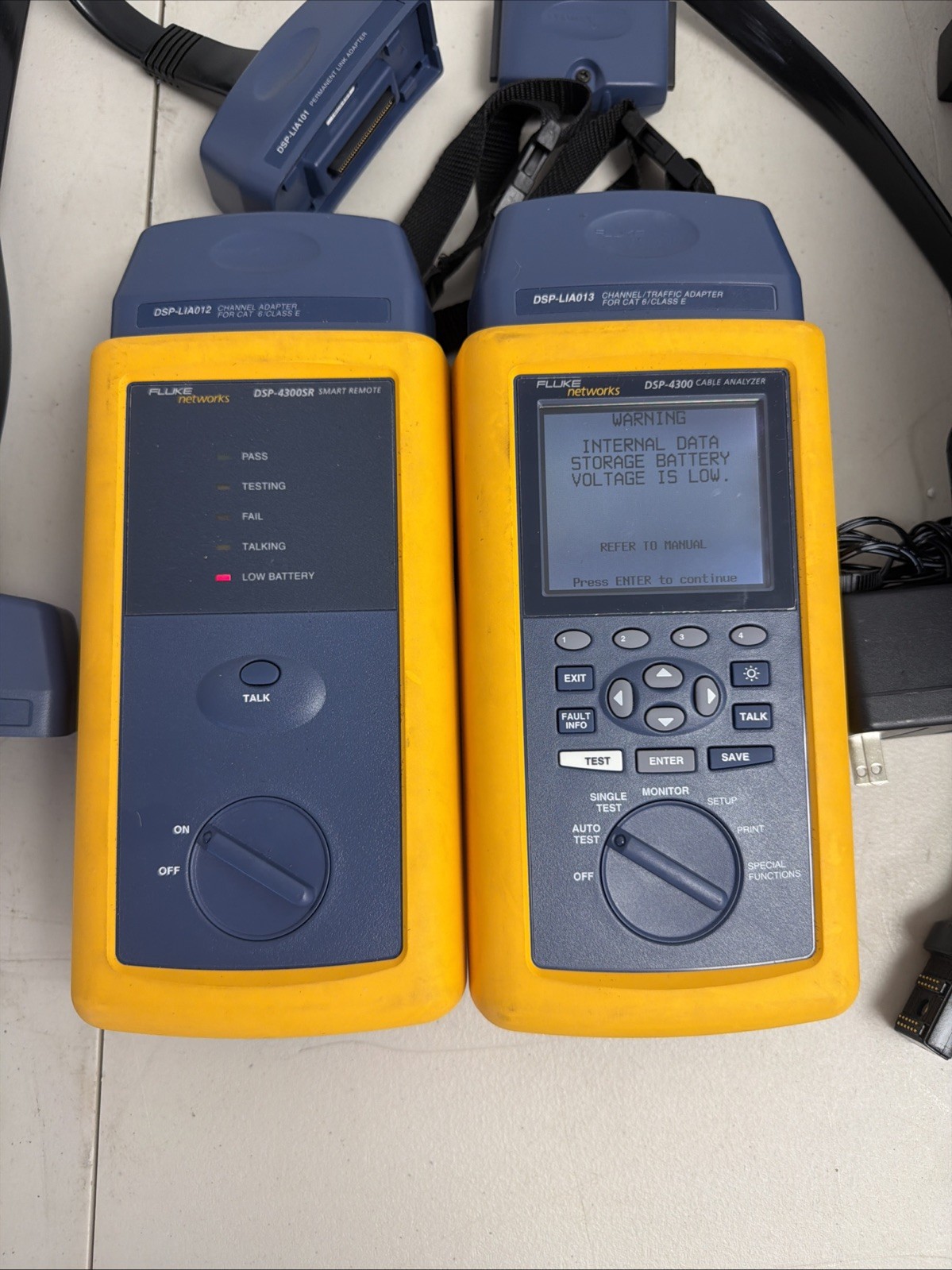 Fluke Networks DSP-4300 Cat6 Singlemode, Multimode Fiber Cable Tester DSP4300
