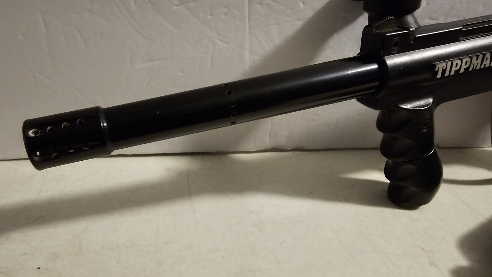 Tippmann Model 98 Paintball Gun And Accessories