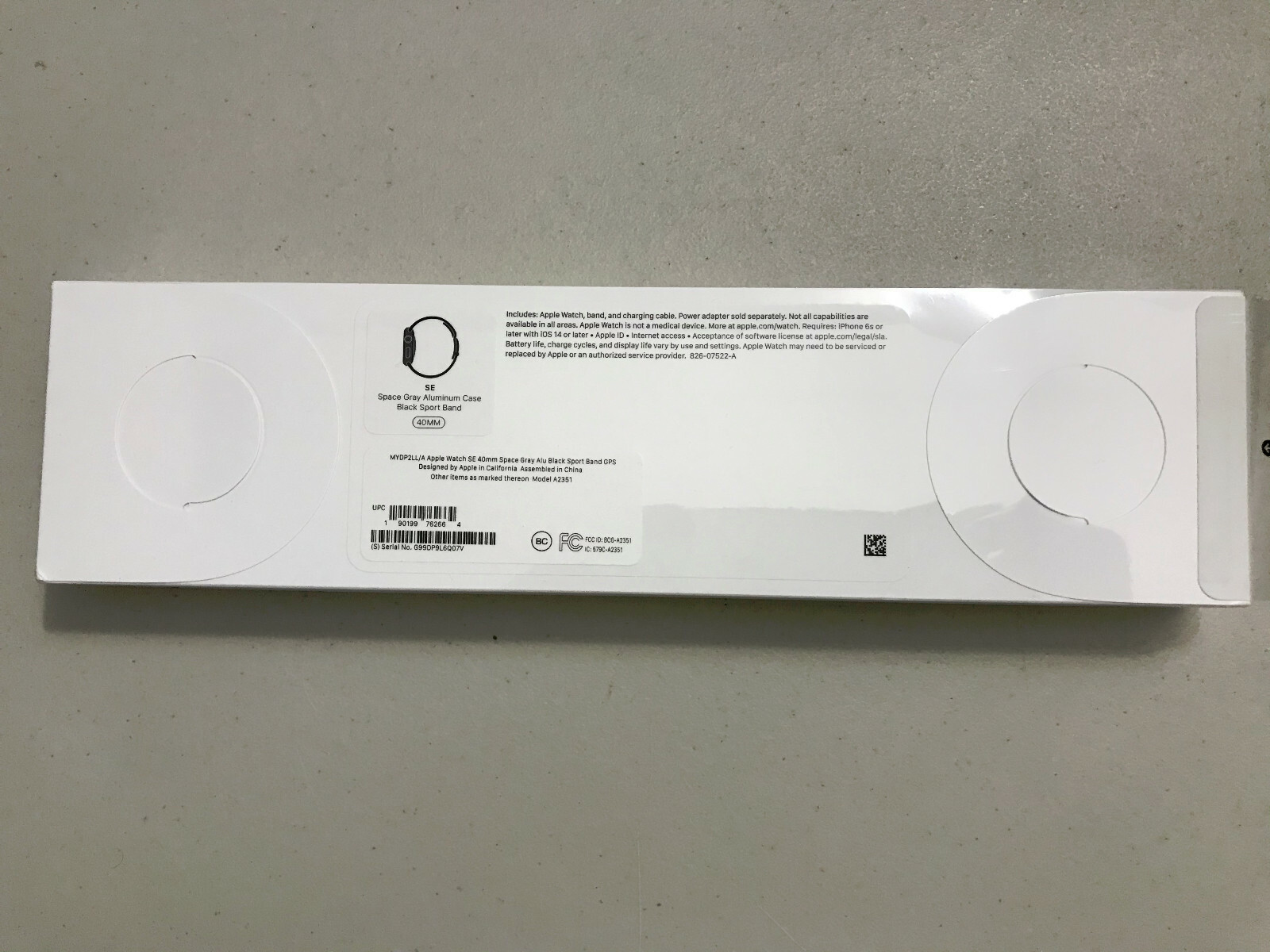 Apple Smart Watch SE GPS 40 mm MYDP2LL/A Space Gray Alumin Case Black Sport Band