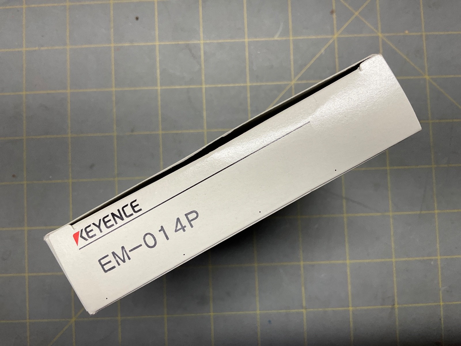 NEW Keyence EM-014P Proximity Sensor FROM WISCONSIN