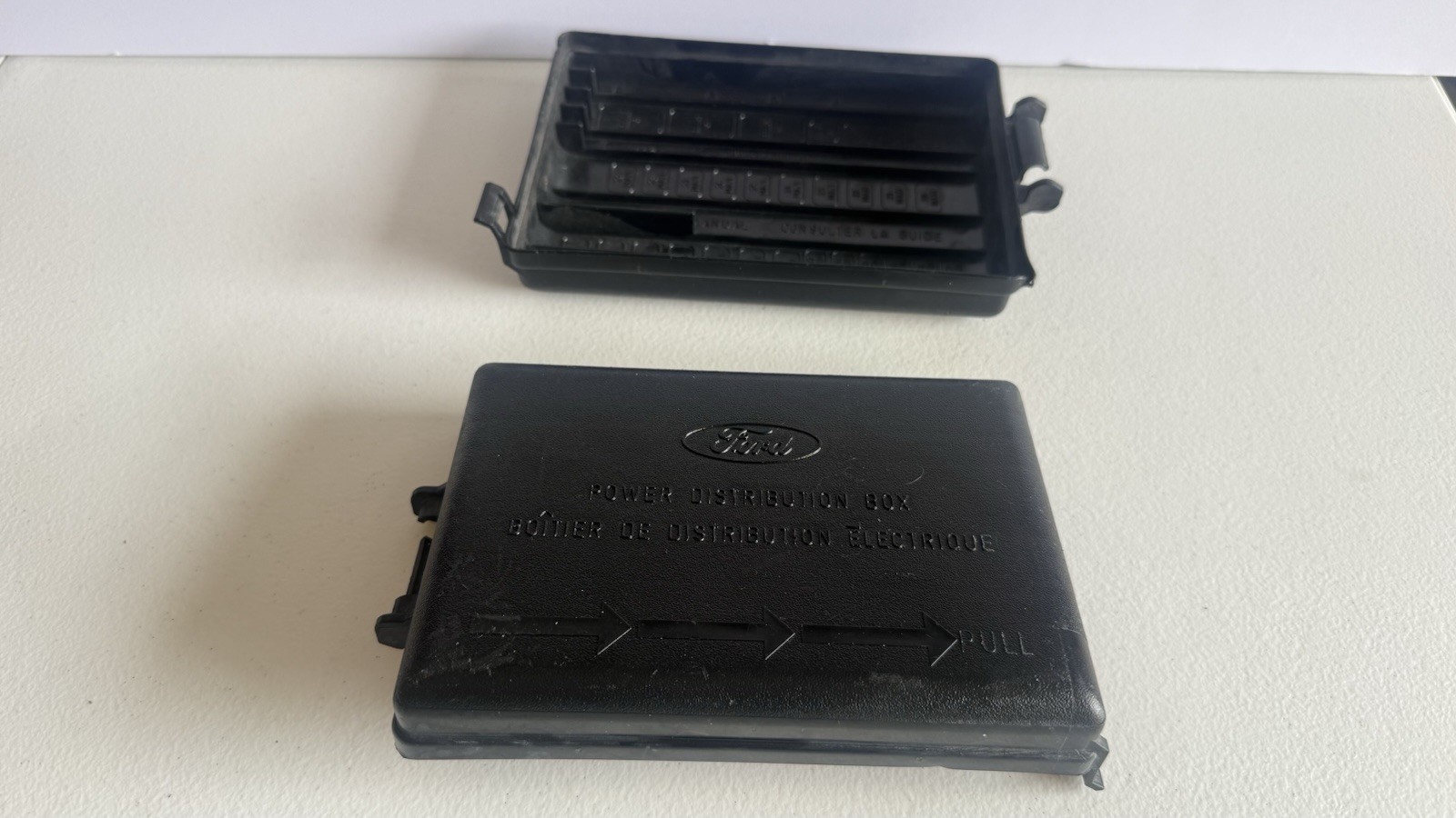 1999 2000 2001 F250 F350 Fuse Box cover Engine Bay  Distribution