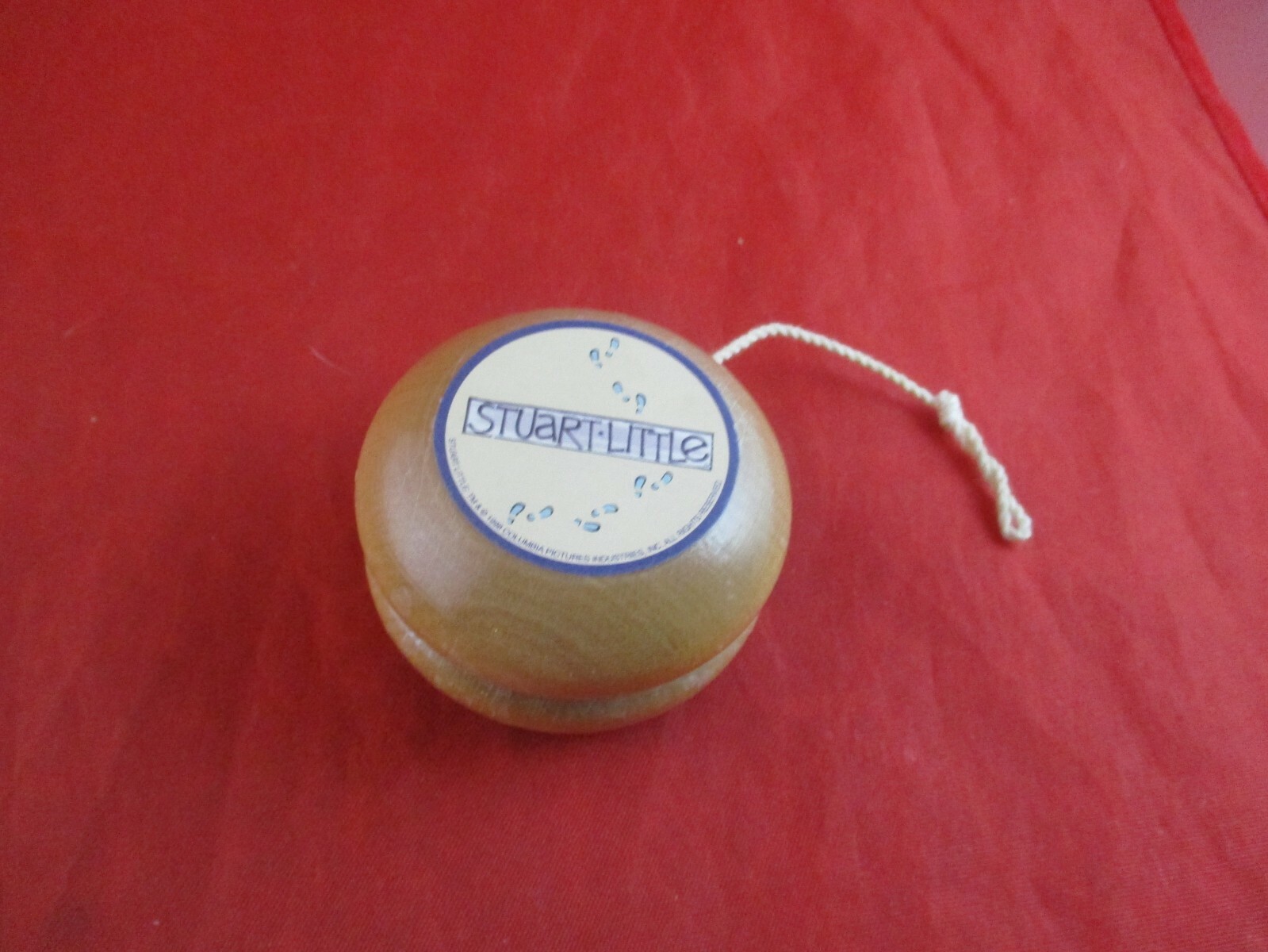 Stuart Little 1998 Colombia Pictures Movie Promotional Yo-Yo Wooden Toy YoYo