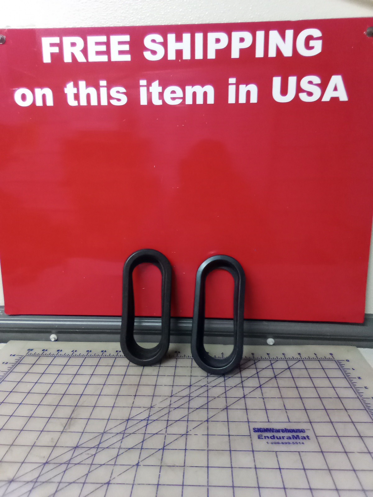 Pack Of 2 New 6" Rubber Grommets 1-Trucklite, 1-Optronics, New, Free Shipping