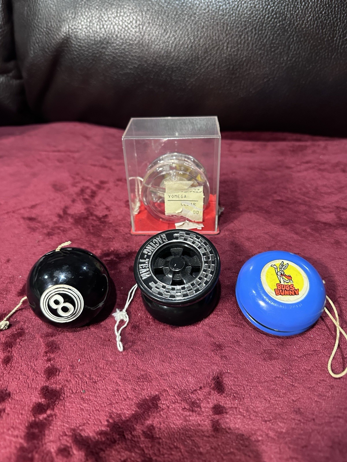 Vintage Yo Yo Lot 4 Yomega Bugs Bunny 8 Ball Racing Festival Classic Toys