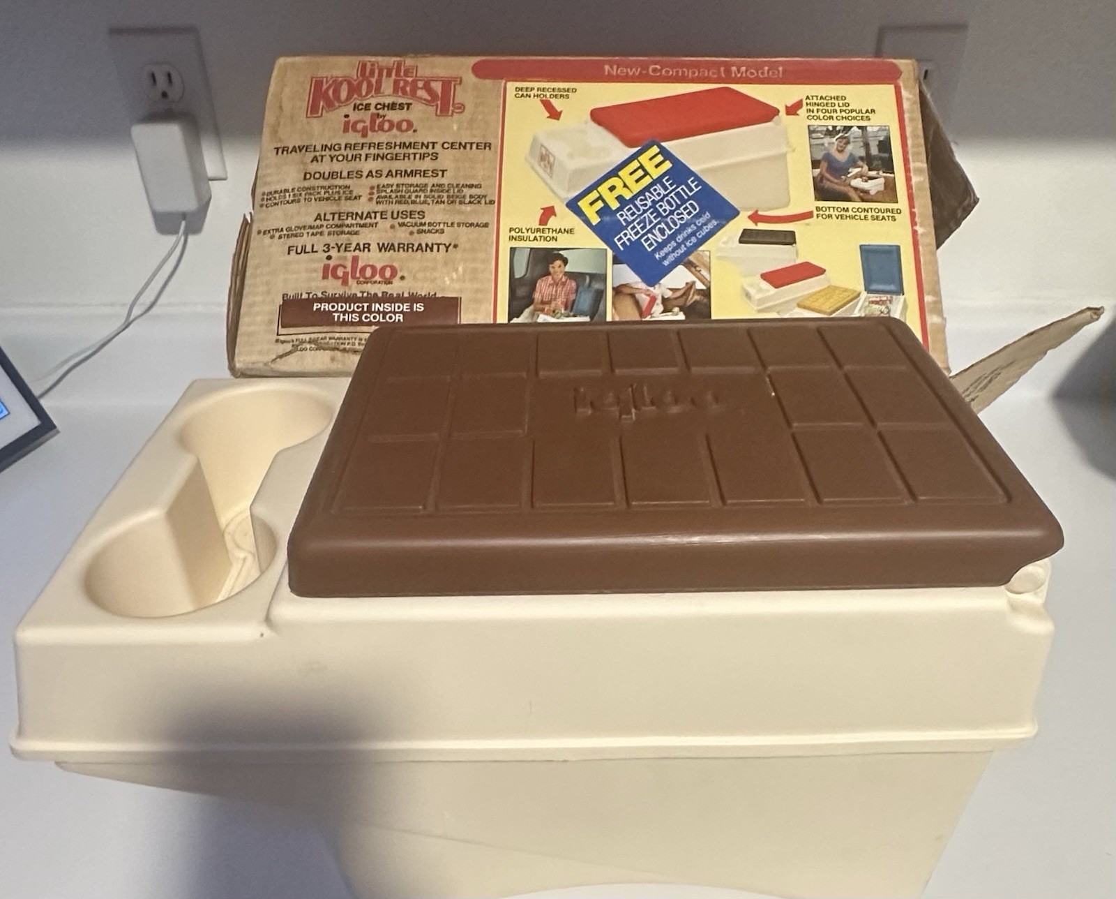 Vtg 1983 Igloo Little Kool Rest Cooler Car Truck Console Brown Tan Chest W/ Box