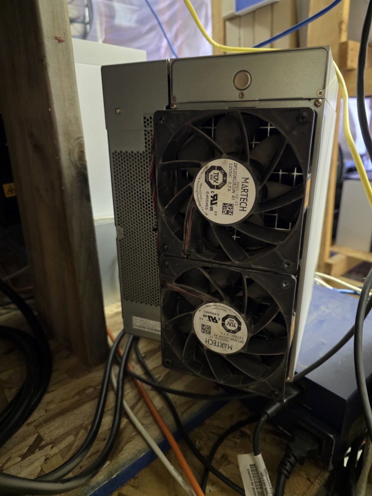 Bitmain L7 9.05GH Antminer Scrypt 3425W Pre-owned