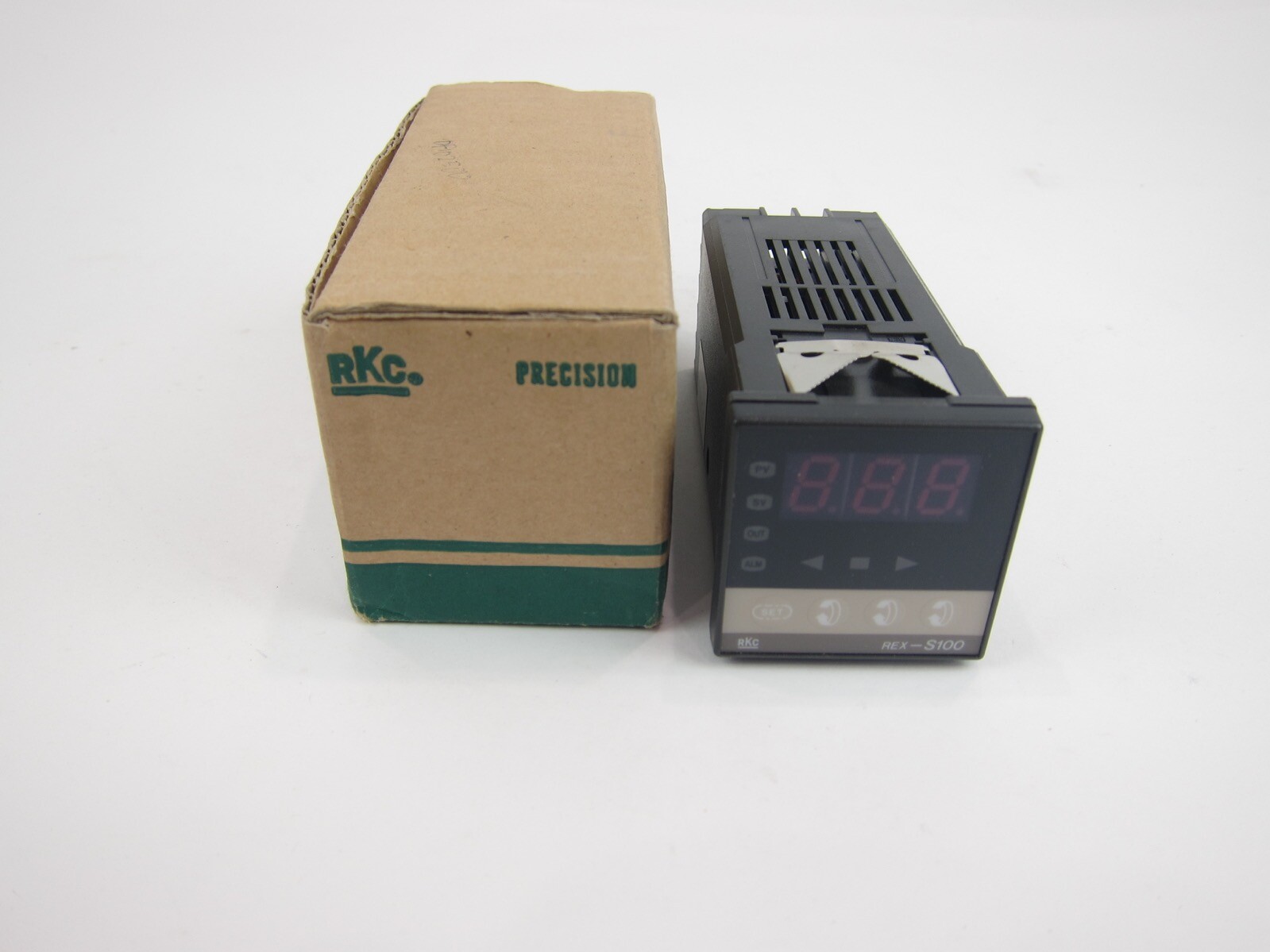 New RKC C100FJA1-M*NN Temperature Controller C100FJA1MNN