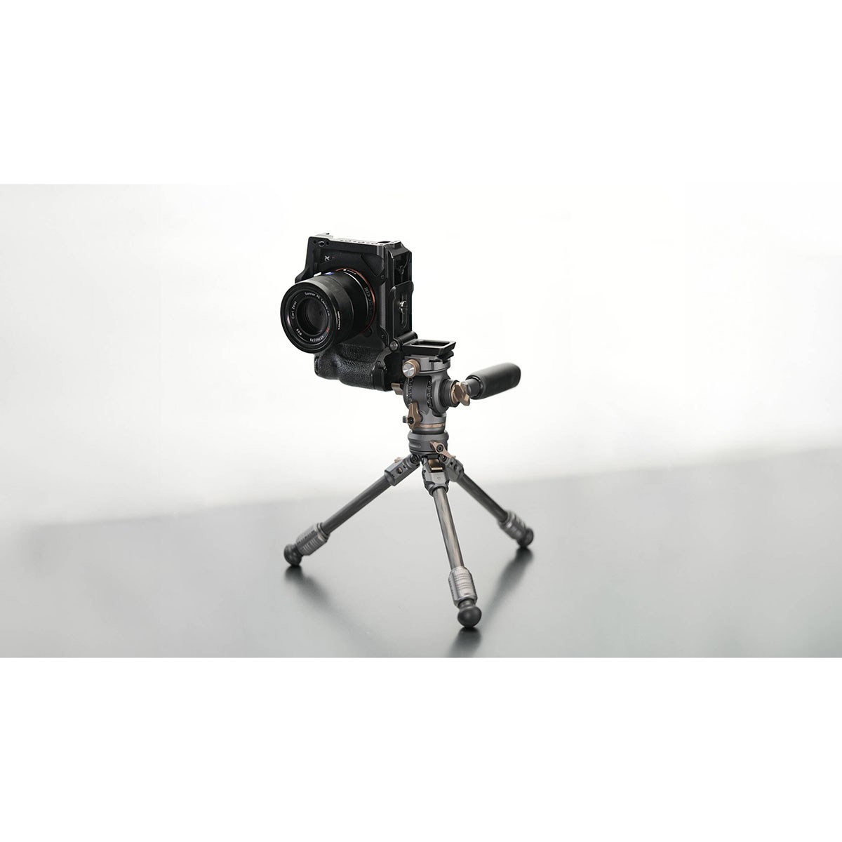 Tilta Four-Way Foldable Arca-Swiss Quick Release Baseplate, Black