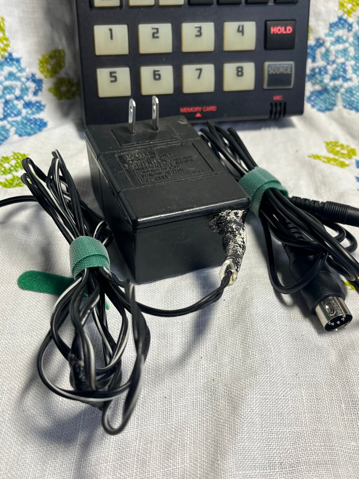 BOSS Dr. Sample SP-202 Tabletop Sampler w/ 8 Pads, Built-in Effects, Working