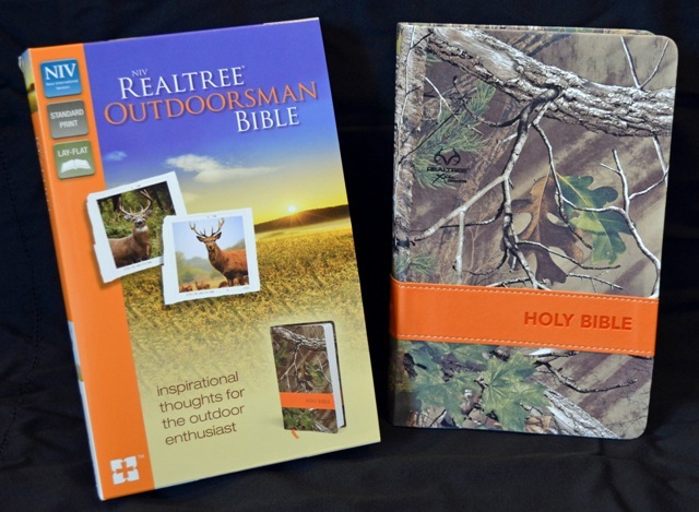 CASE OF 24 NIV REALTREE OUTDOORSMAN BIBLES, XTRA® GREEN CAMO CAMOUFLAGE BIBLE