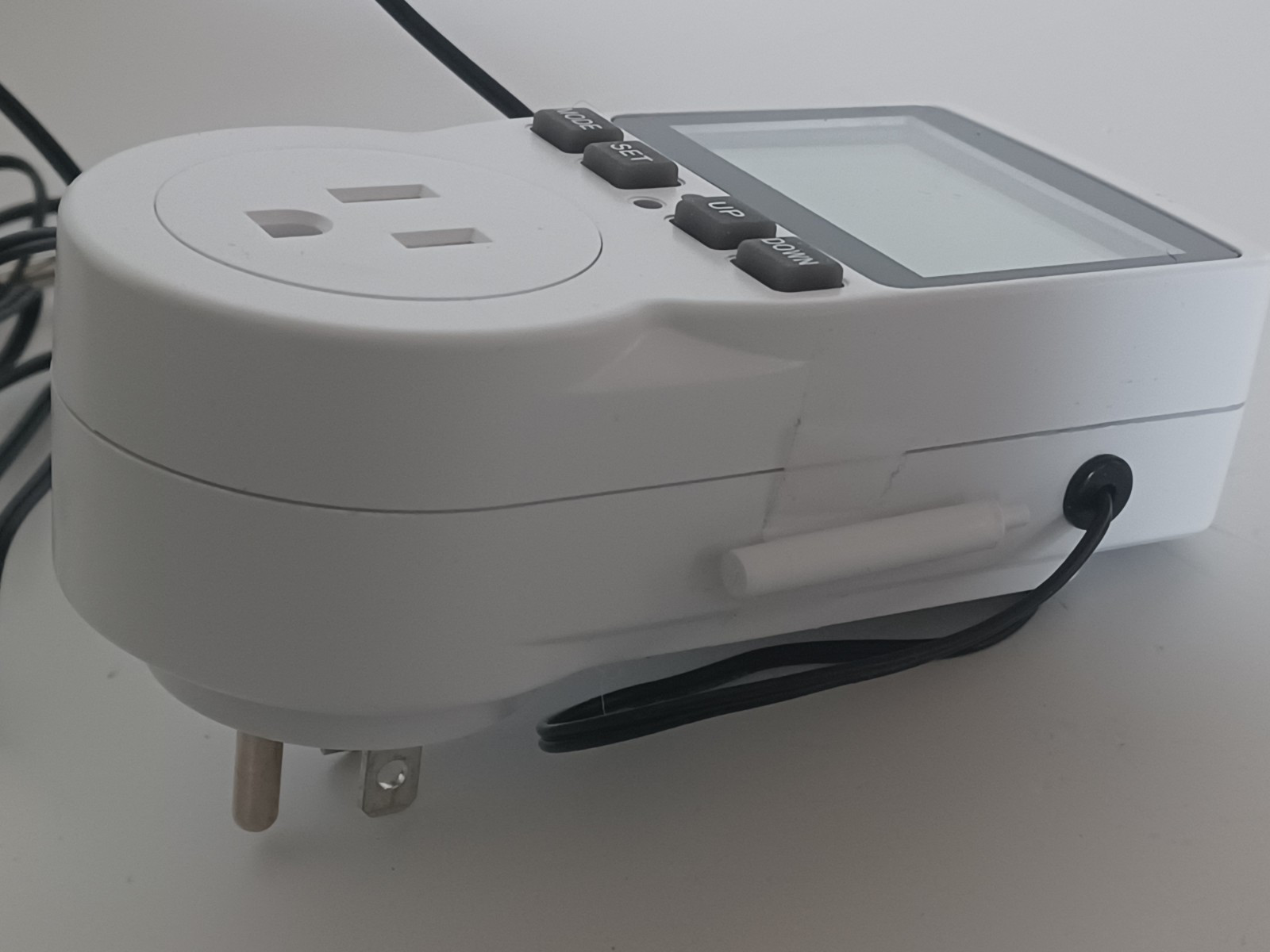 Digital Thermostat Outlet Plug Temperature Controller Heating Cooling with Probe
