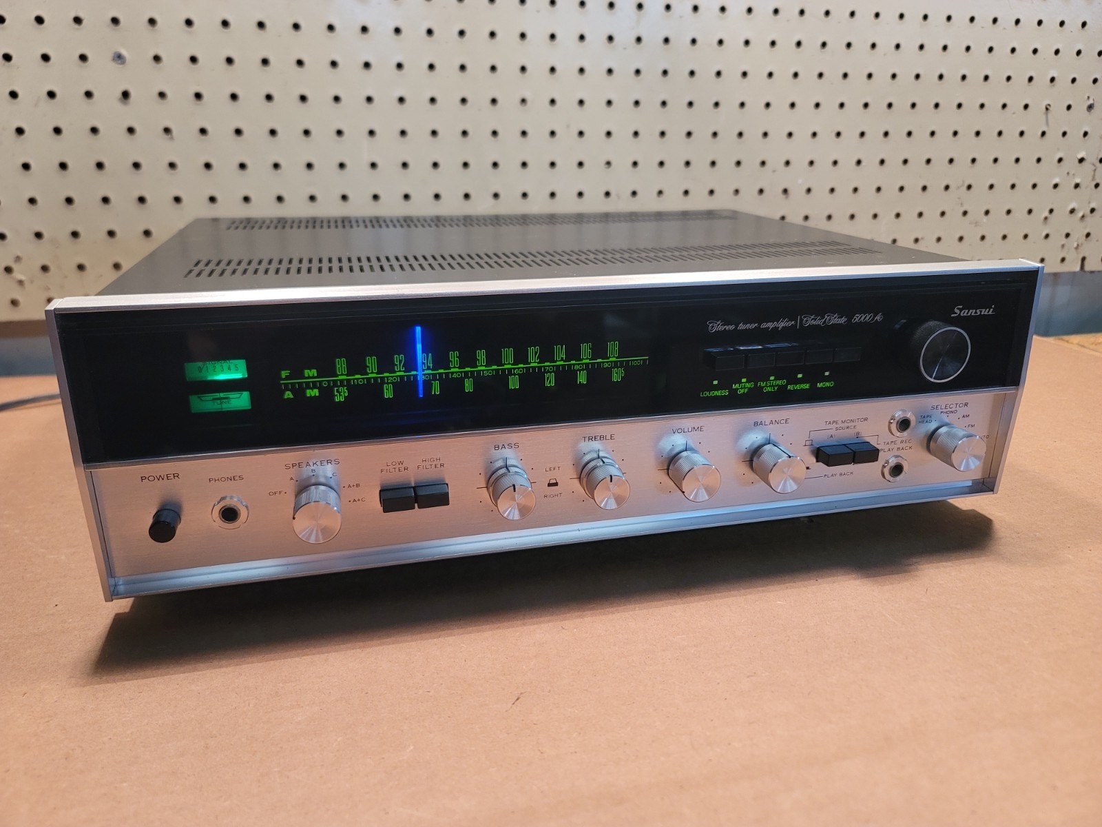 SANSUI 5000A VINTAGE AM/FM STEREO RECEIVER - CLEANED - TESTED LED'S - NICE!!!