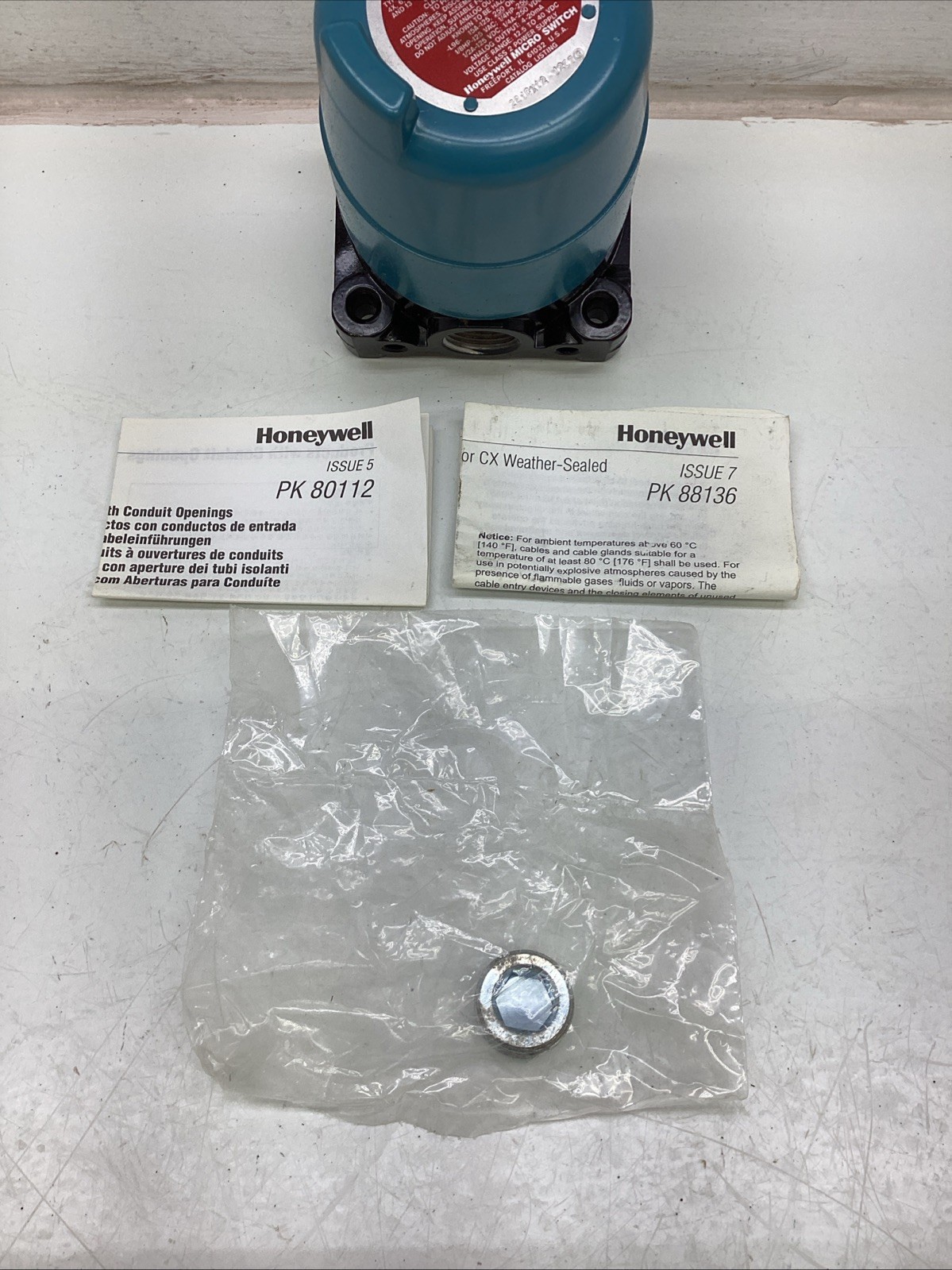Honeywell Explosion Proof Micro Switch 281CX12 1207 NIB