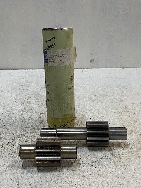 Commercial Shearing 3040-01-102-7577 Shaft & Gear Assembly DLA700-81-M-J548