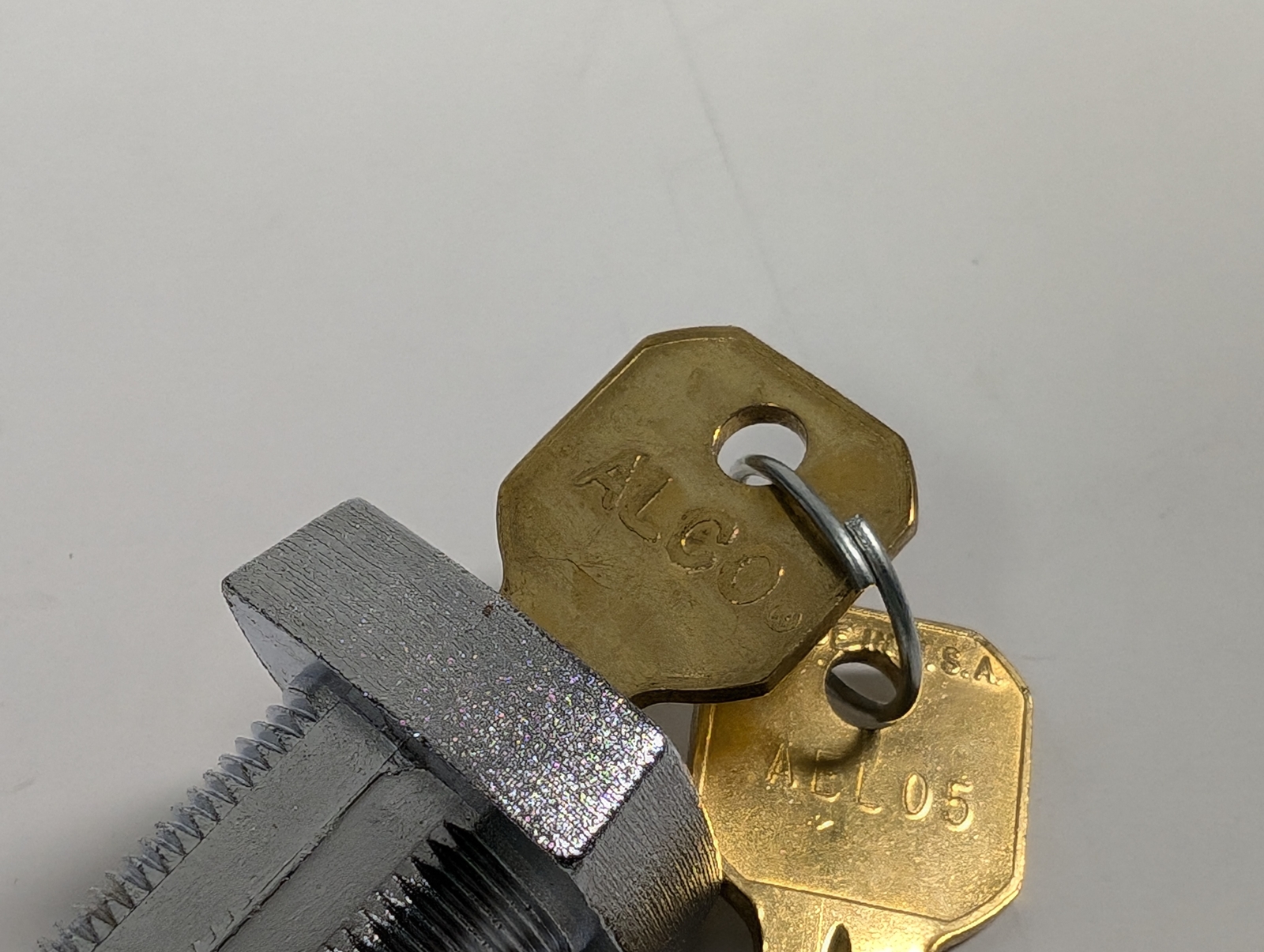 ALCO SPST MOMENTARY-ON KEY SWITCH