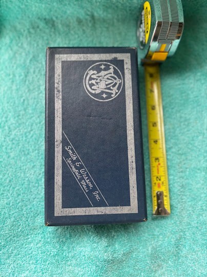 VINTAGE S&W MDL 10 38 MILITARY & POLICE BLUE TWO PIECE BX SQ BUTT 2"