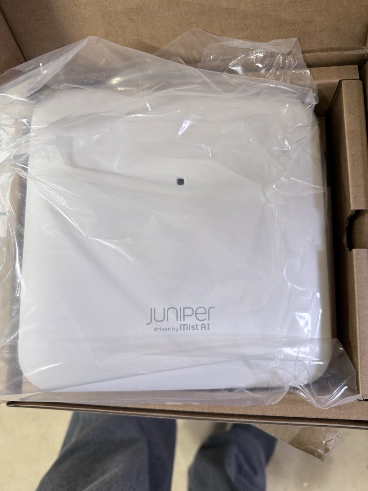 Juniper Networks AP33-US WiFi 6 802.11ax Wireless Access Point New