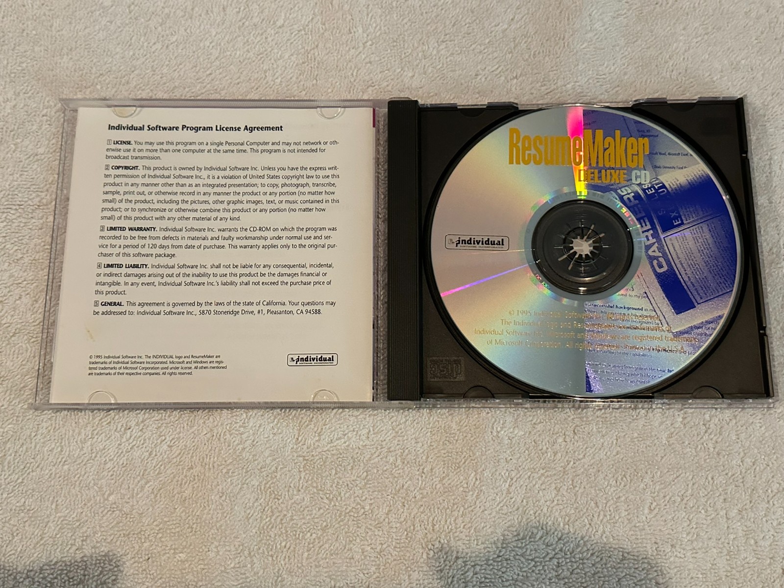 Resume Maker DELUXE EDITION. [CD]