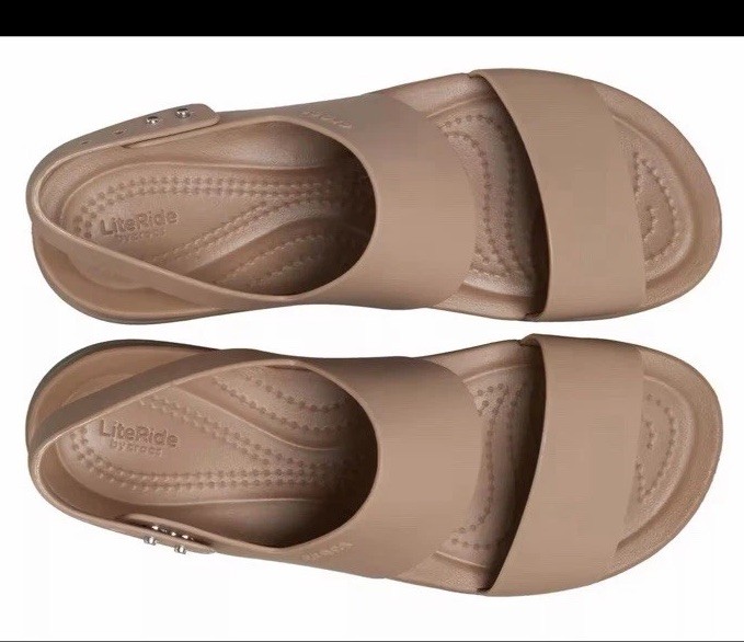 Crocs Brooklyn Low Wedge Latte/ Mushroom 206453-2EL Women's Size 7 NEW WITH TAGS