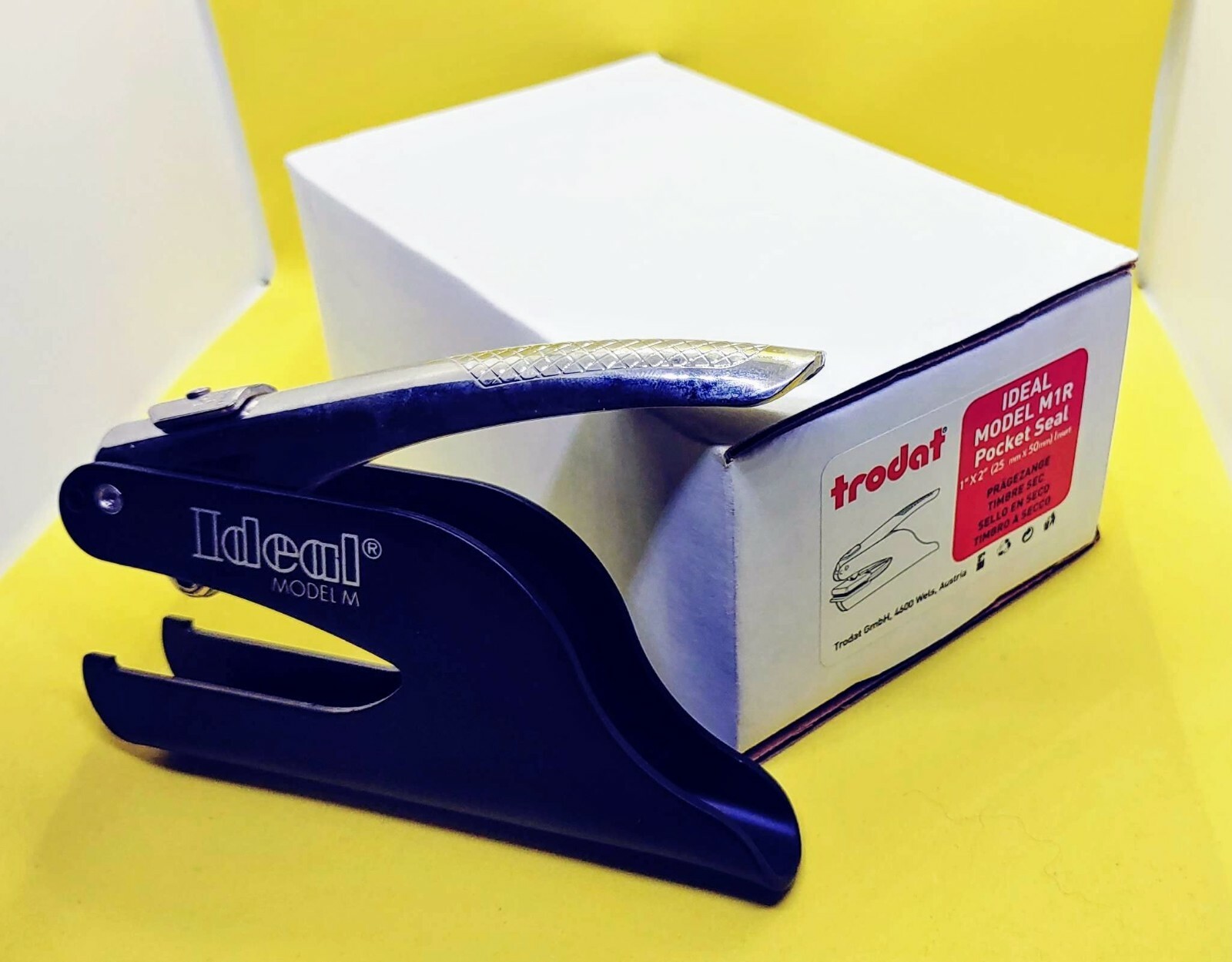 Ideal Embosser M1R Black Unit and Carrying Case New in Box
