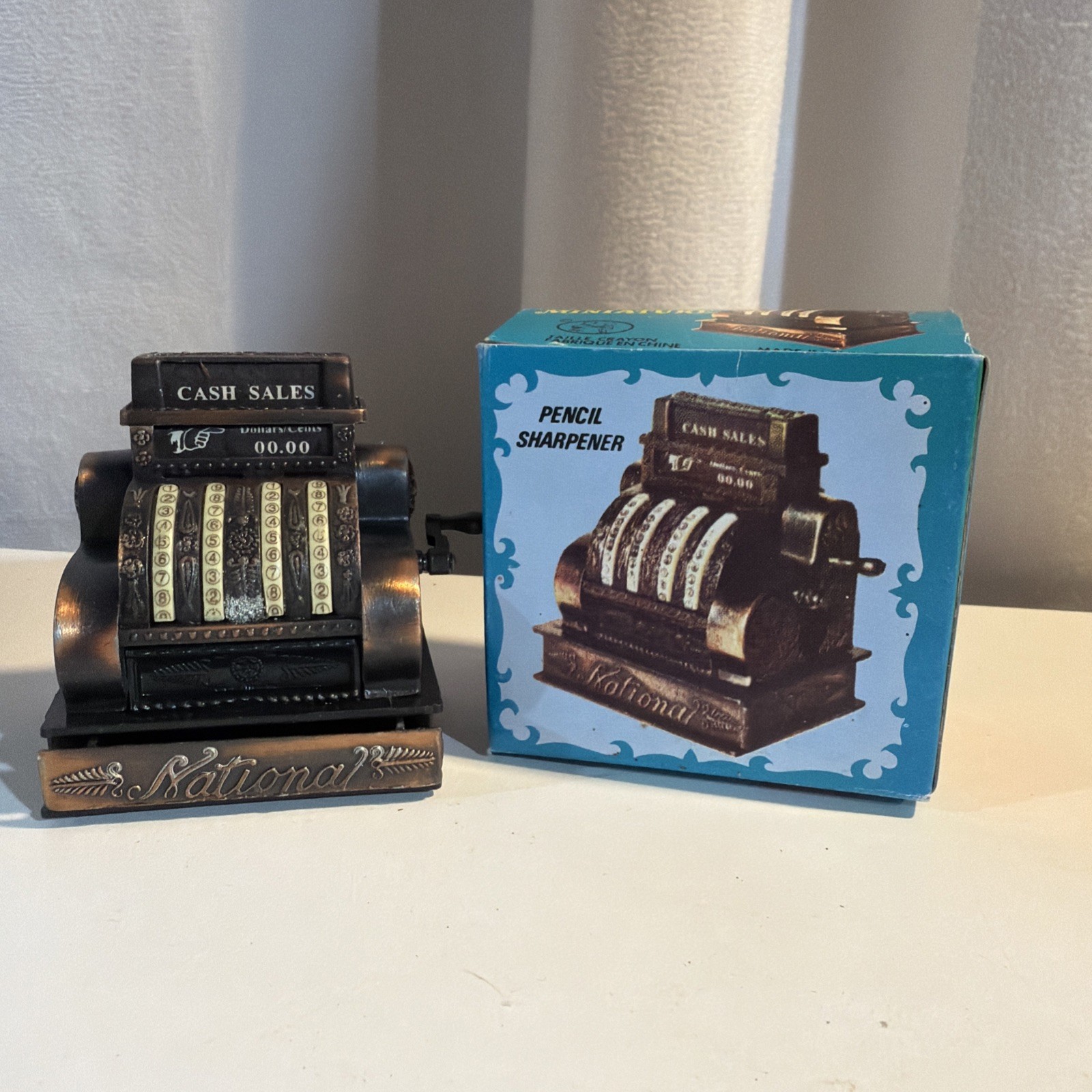 VINTAGE DIE-CAST MINIATURE Antique Cash Register Pencil Sharpener With Box