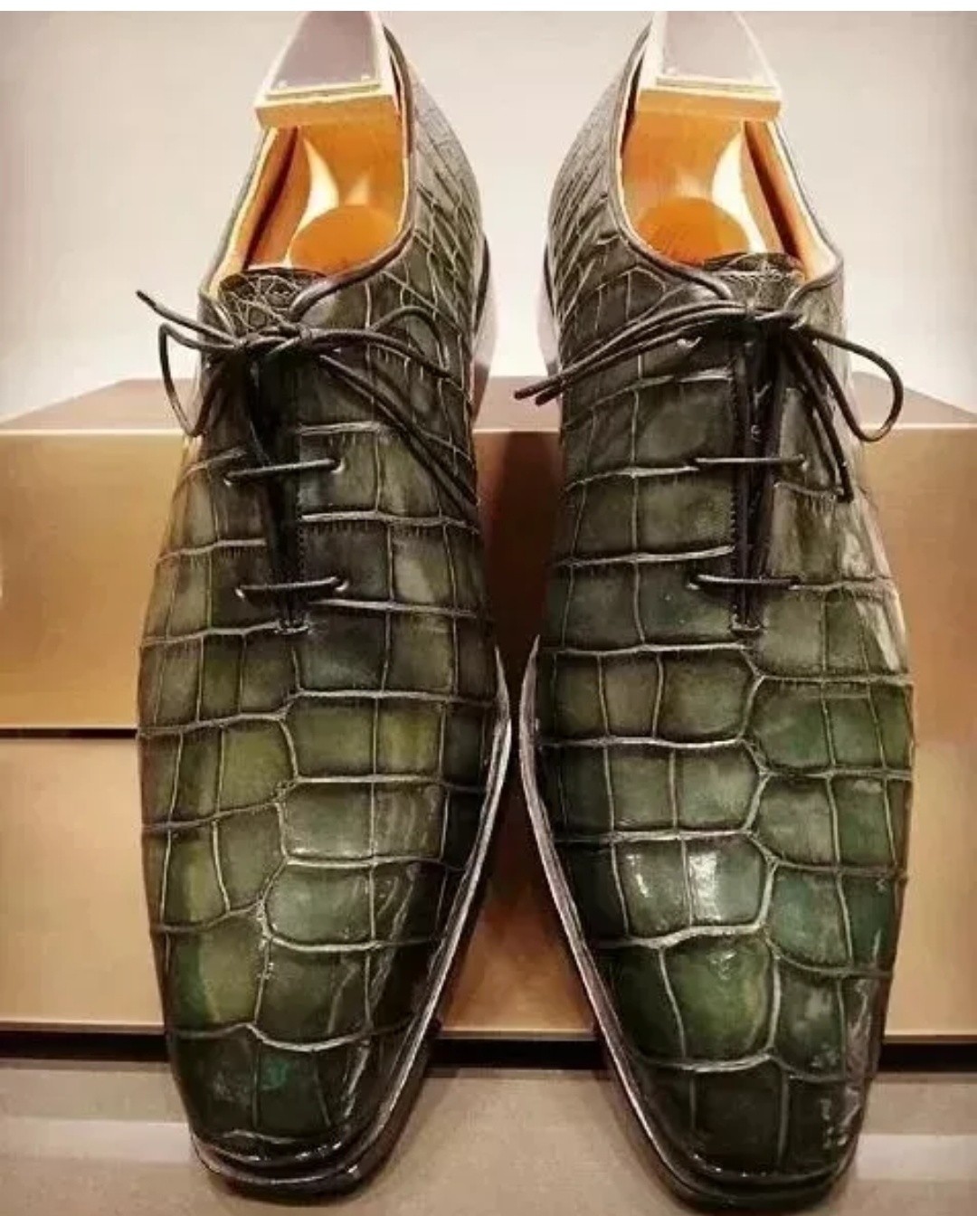 Men's Handmade Olive Green Crocodile Print Leather Oxford Lace Up Dress Shoes