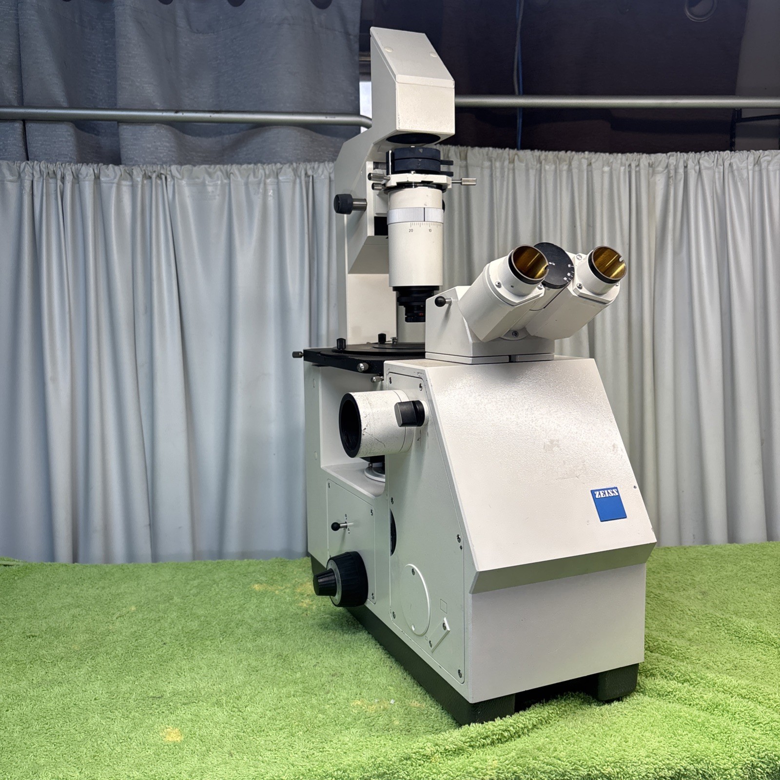 Zeiss microscope Axiovert 10 inverted phase Infinity objs