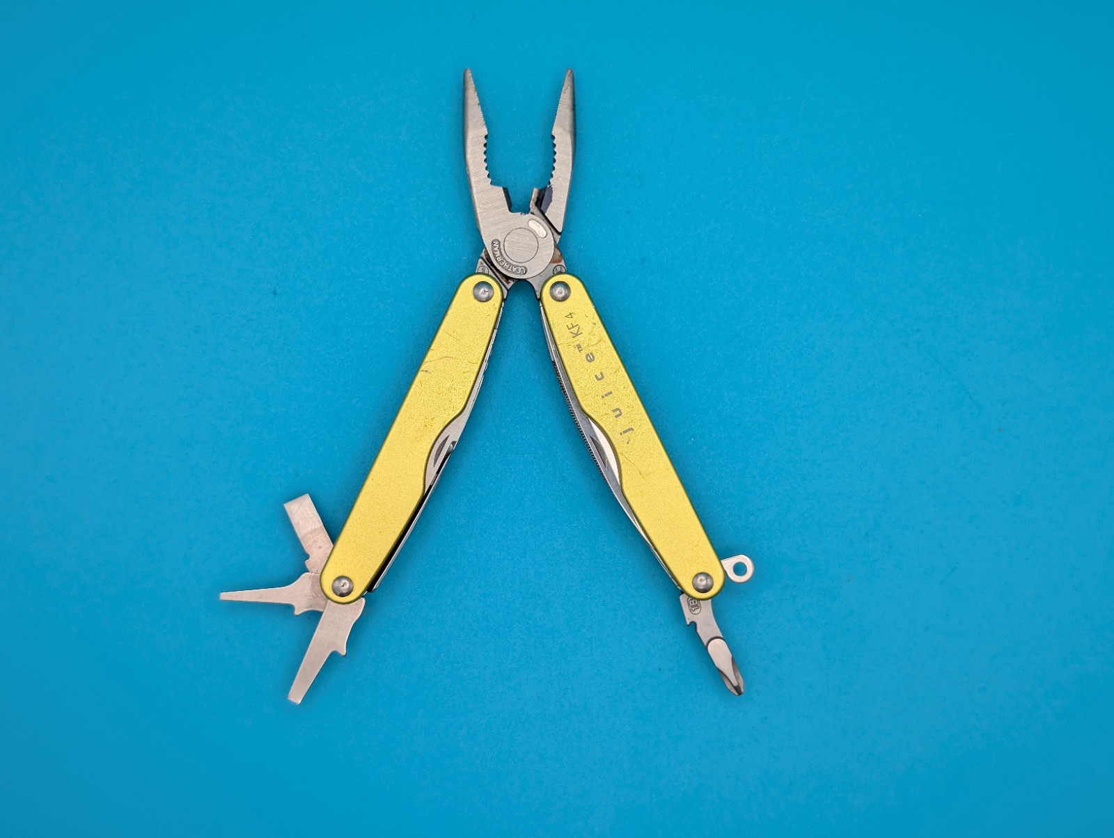Leatherman JUICE KF4 Multi-Tool! ELECTRIC YELLOW!