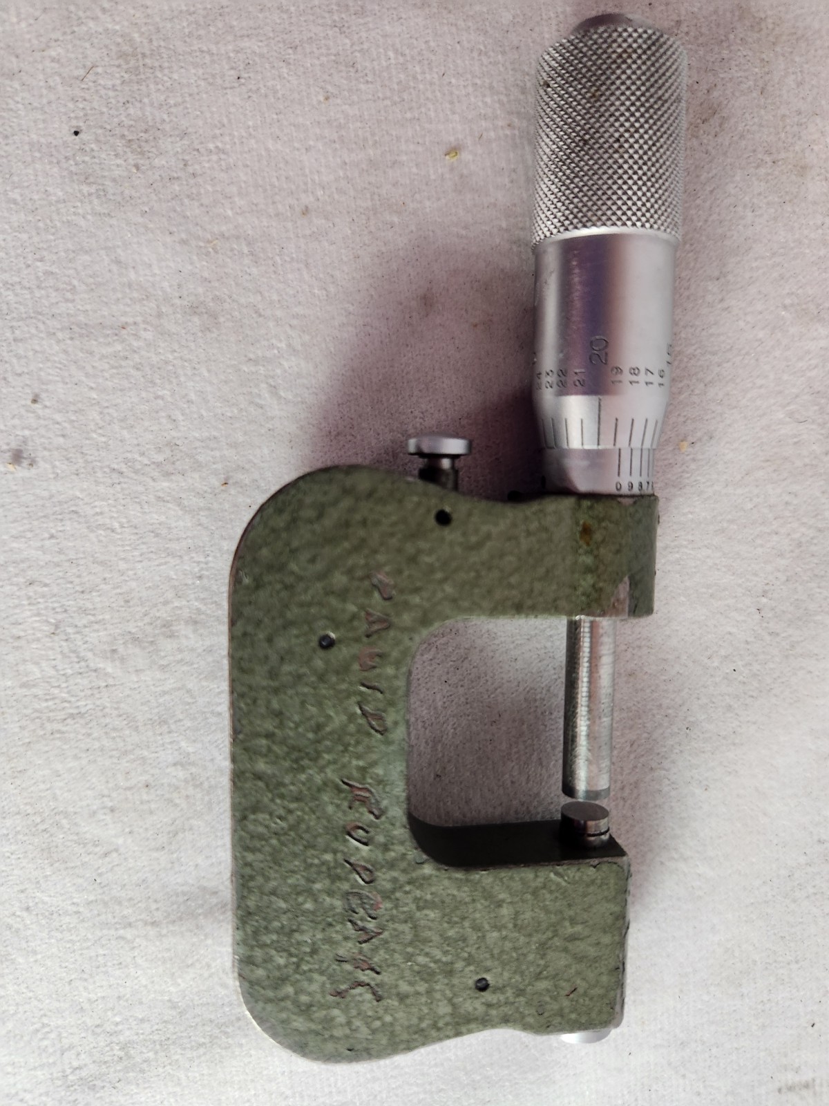 Mitutoyo Indicating Micrometer 0-1” 510-202 .0001" Resolution