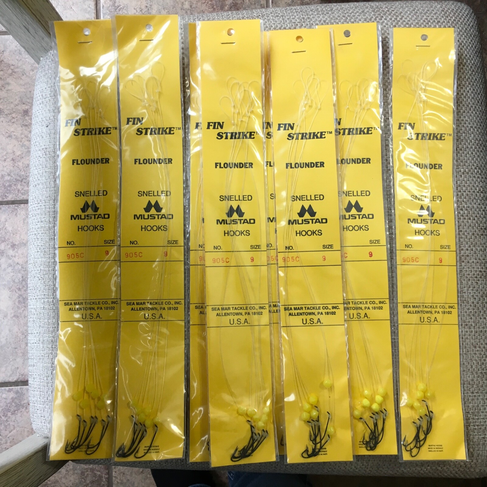 Mustad Fin Strike Flounder Snelled Hooks 905 C Size 9 Yellow Corn Beads Lot of 8