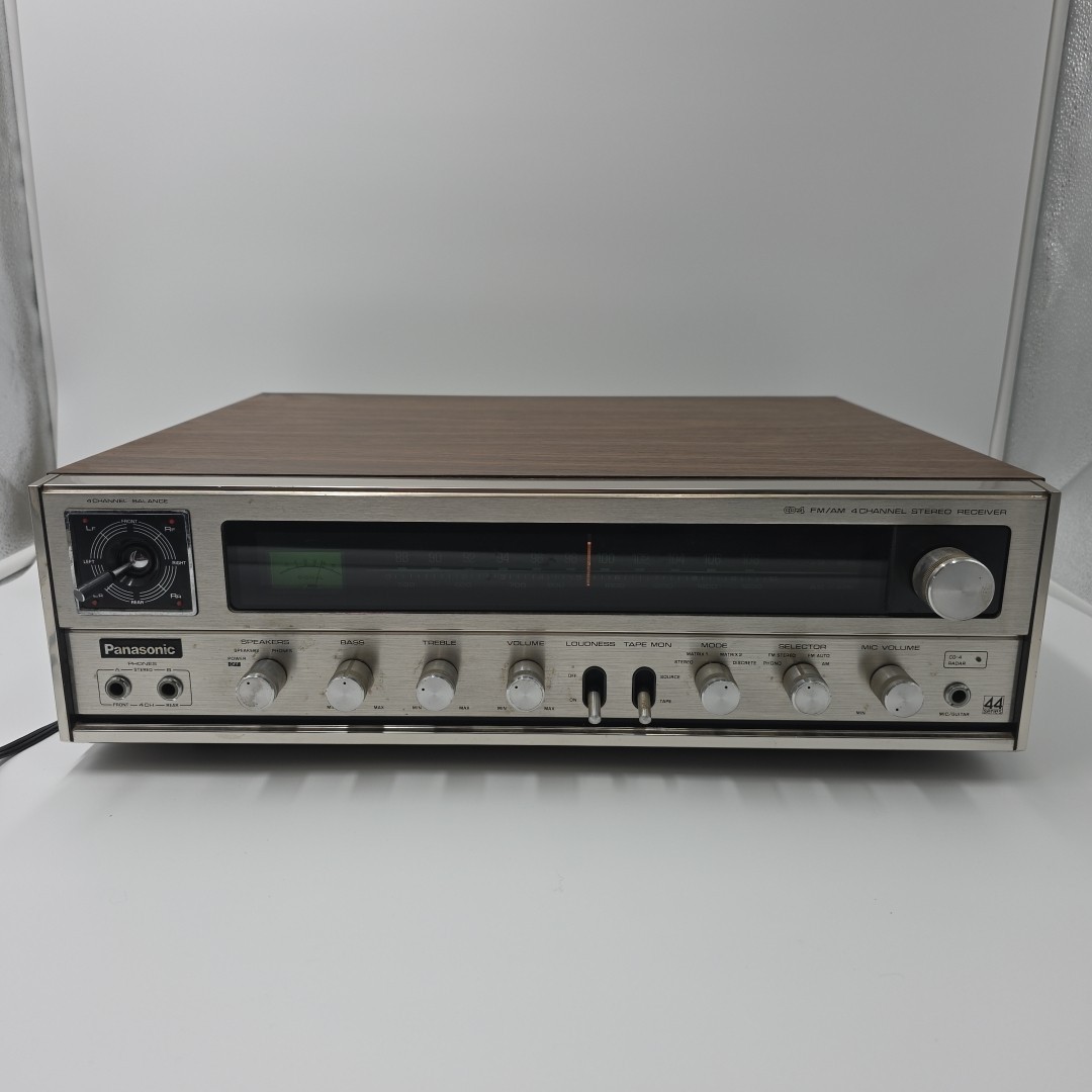 Panasonic FM/AM CD-4 Channel Stereo Receiver SA-507 In Working Condition
