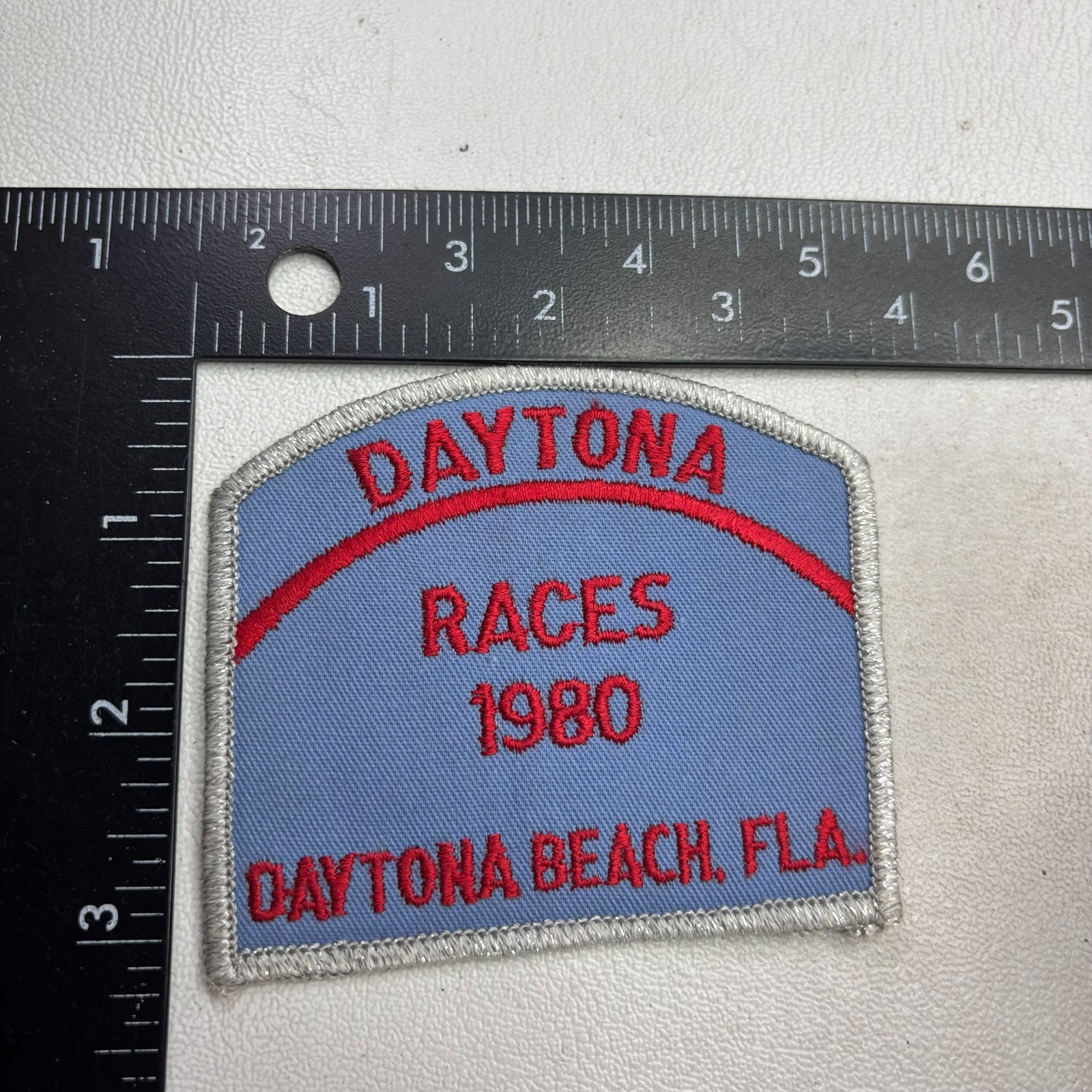 Vintage 1980 DAYTONA RACES DAYTONA BEACH FLORIDA Car Racing Patch 12V2