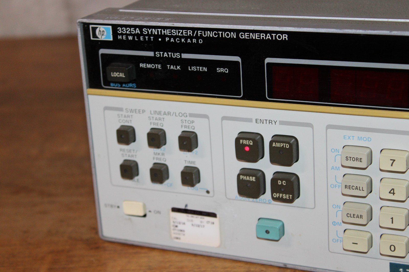 HP Hewlett Packard 3325A Synthesizer Level Generator Option 1