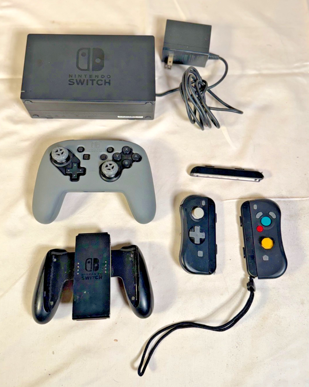 Nintendo Switch Accessory Lot: Charging Dock / Pro Controller / Joy-Con L/R Mini