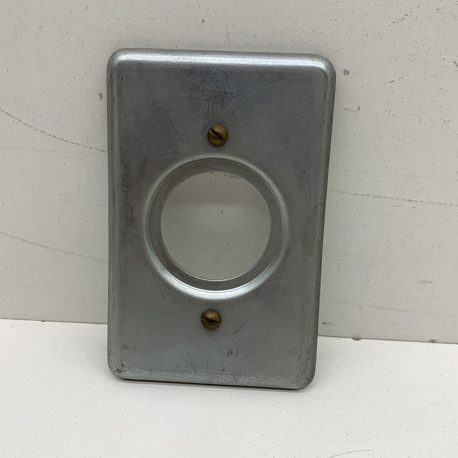 (4-Pack) Crouse-Hinds DS21 Cast Device FS/FD Box Cover for 1-7/16" Receptacle