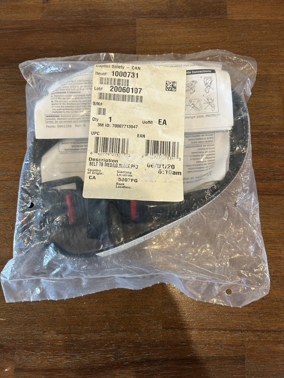 CAPITAL SAFETY PROTECTA OSHA TYPE 2 SAFETY BODY BELT MODEL 1000731 SZ MED/LG NEW