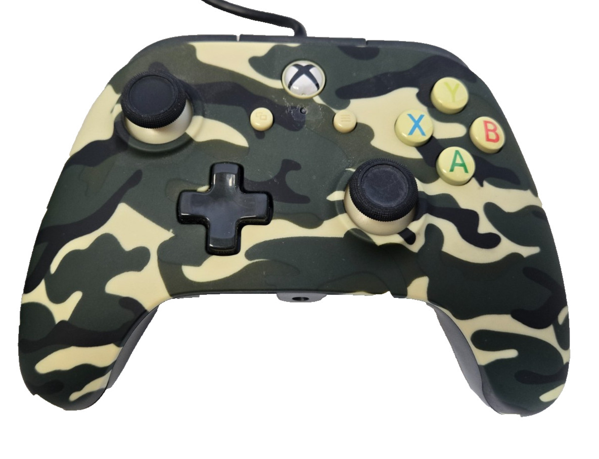 Microsoft Xbox One (Model: 1540) - 500GB Console - w/Two Wired Camo Controllers