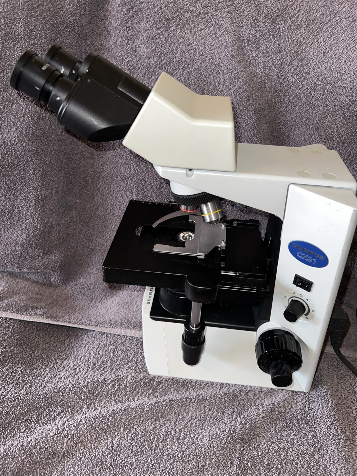 Olympus CX31RBSF Laboratory Microscope 4 Objective Lenses Light Very Clean Unit